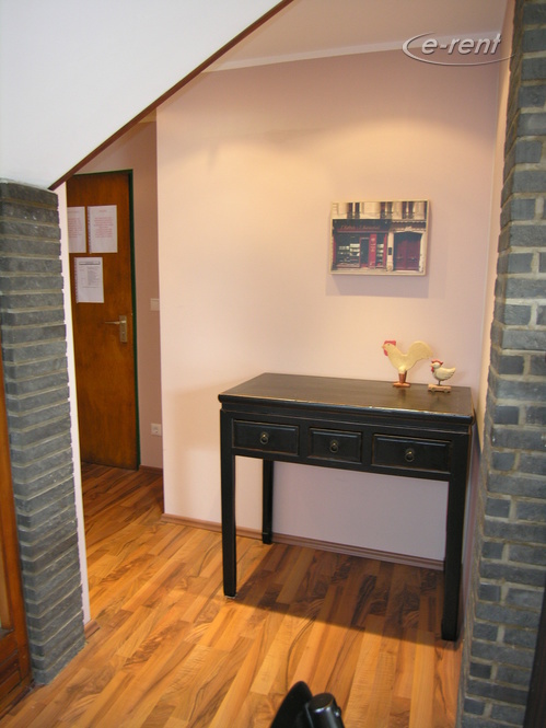 Modernly furnished and centrally located apartment in Düsseldorf-Stadtmitte