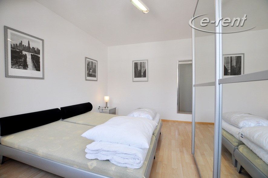 Gepflegt möblierte und zentral gelegene Wohnung in Düsseldorf-Stadtmitte