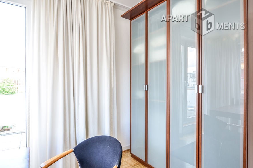 Modernly furnished and centrally located apartment in Düsseldorf-Stadtmitte