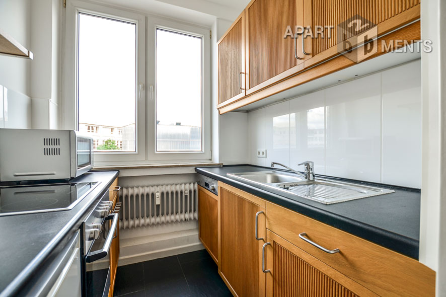 Modernly furnished and centrally located apartment in Düsseldorf-Stadtmitte