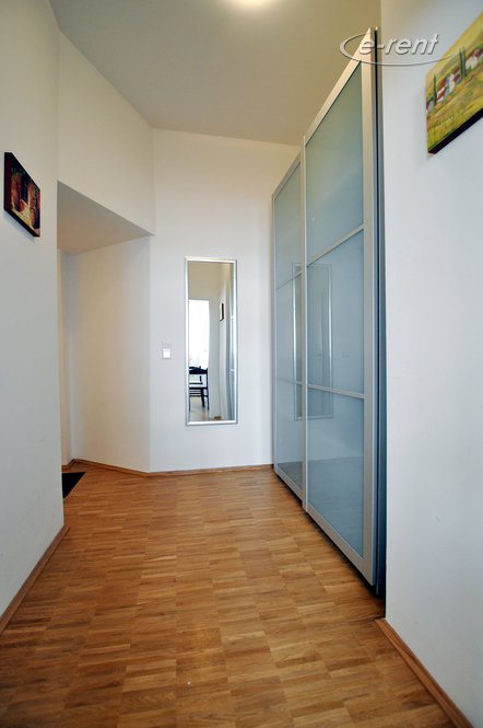 Modernly furnished and centrally located apartment in Düsseldorf-Friedrichstadt