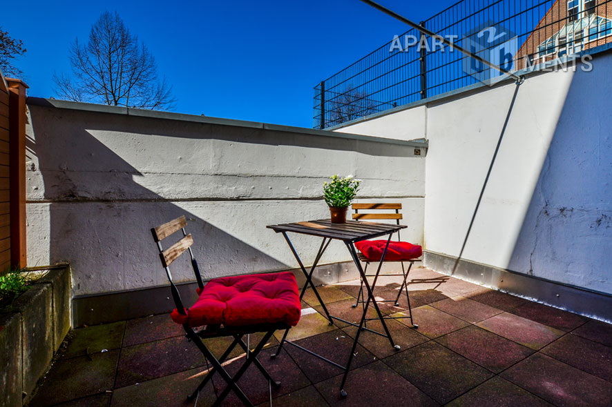 Möbliertes Apartment mit Terrasse in Uni-Nähe in Düsseldorf-Wersten
