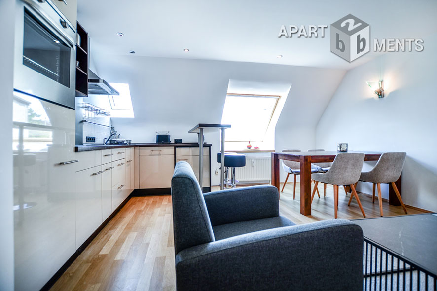 High-quality furnished and centrally located maisonette in Düsseldorf-Oberkassel