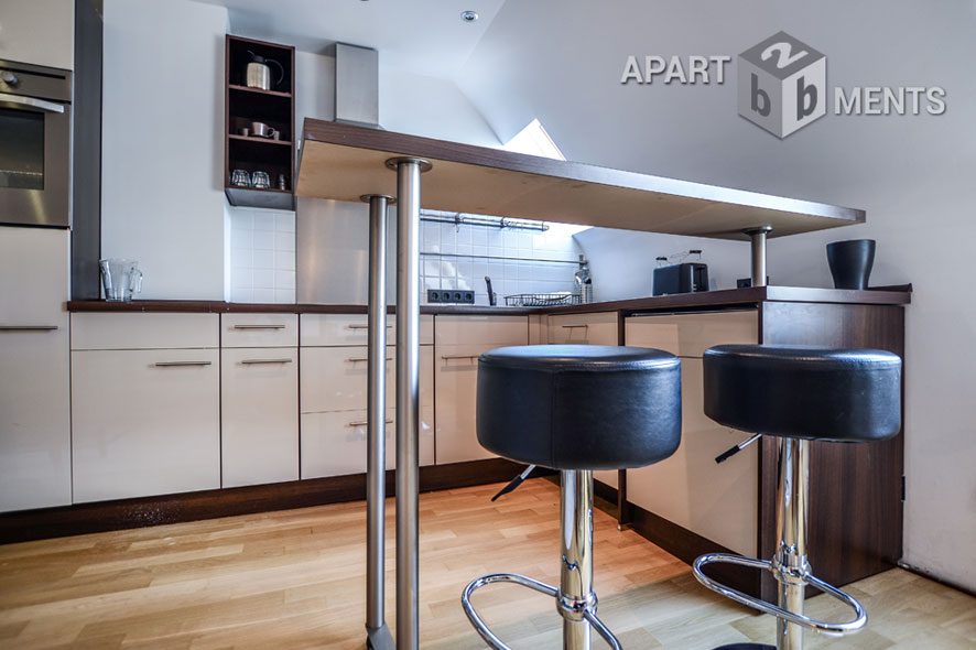 High-quality furnished and centrally located maisonette in Düsseldorf-Oberkassel