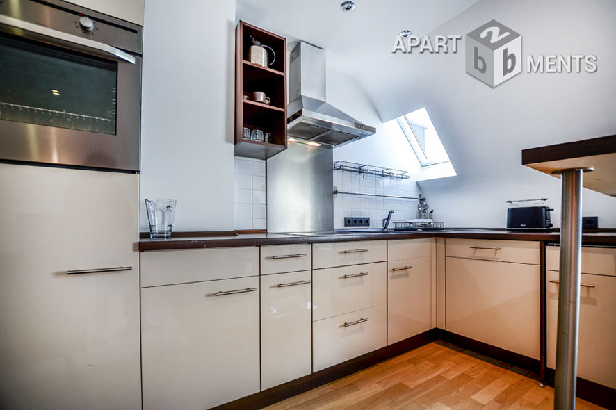 High-quality furnished and centrally located maisonette in Düsseldorf-Oberkassel