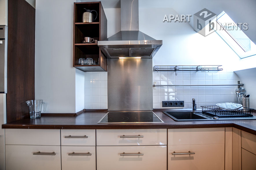 High-quality furnished and centrally located maisonette in Düsseldorf-Oberkassel