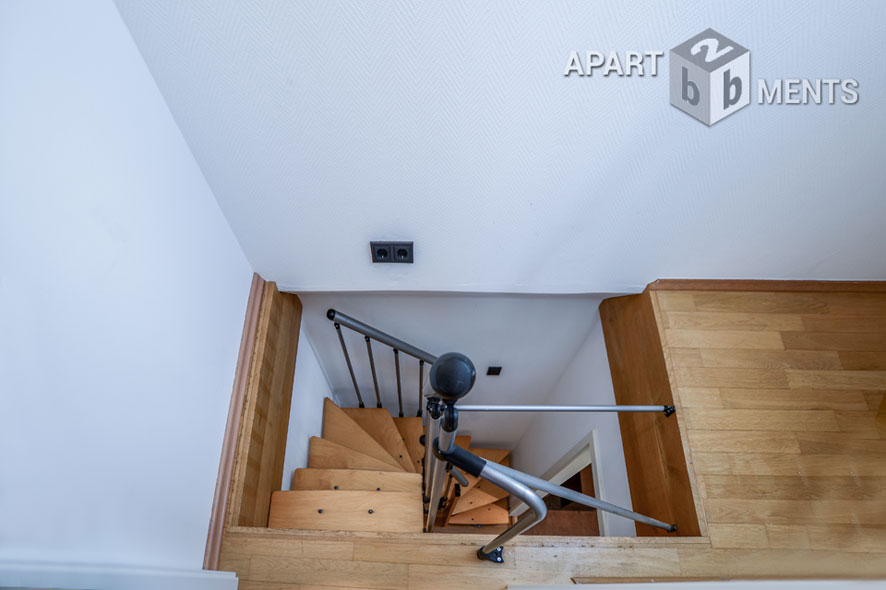 High-quality furnished and centrally located maisonette in Düsseldorf-Oberkassel
