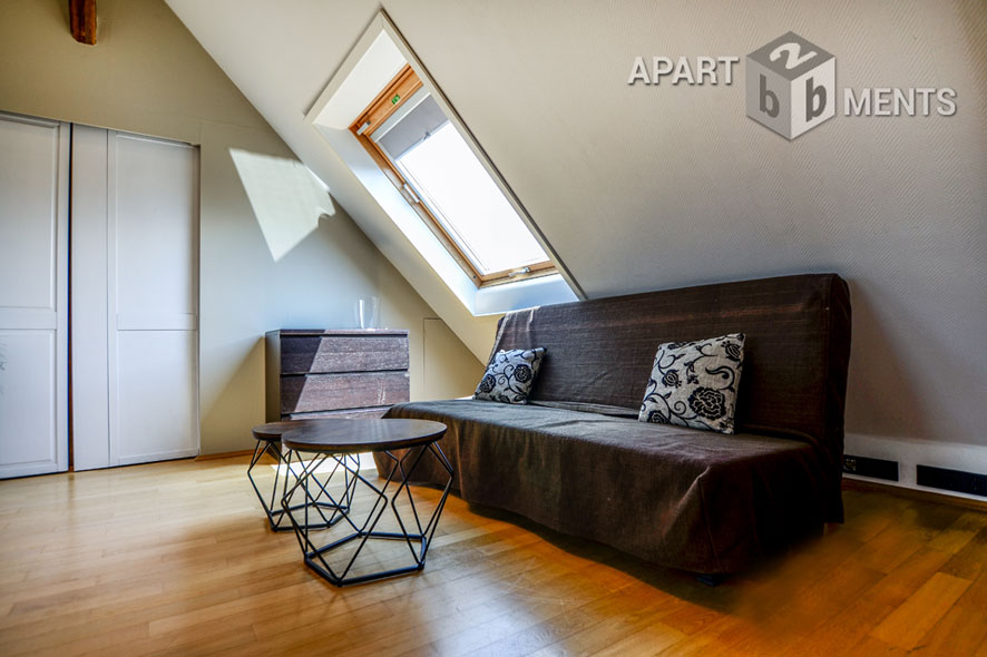 High-quality furnished and centrally located maisonette in Düsseldorf-Oberkassel