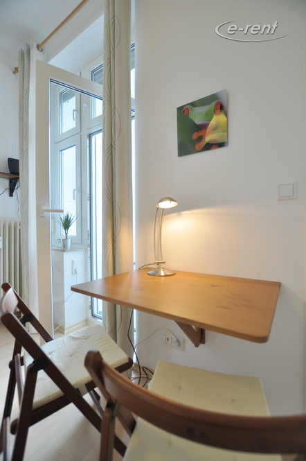 Modern möblierte und zentral gelegene Wohnung mit Balkon in Düsseldorf-Derendorf