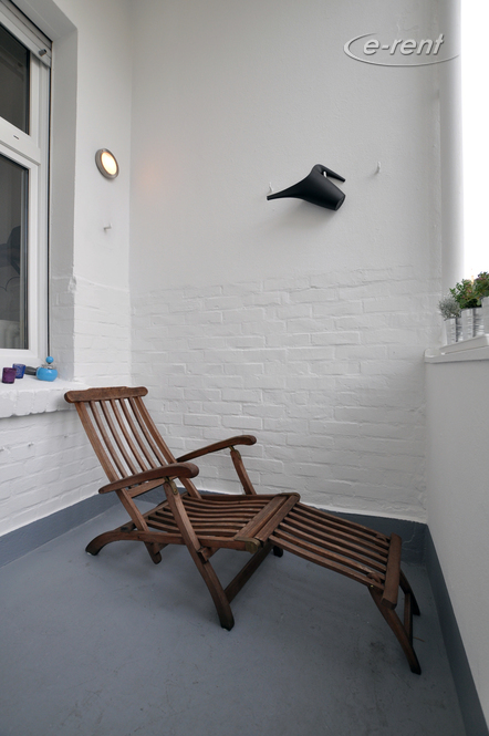 Modern möblierte und zentral gelegene Wohnung mit Balkon in Düsseldorf-Derendorf