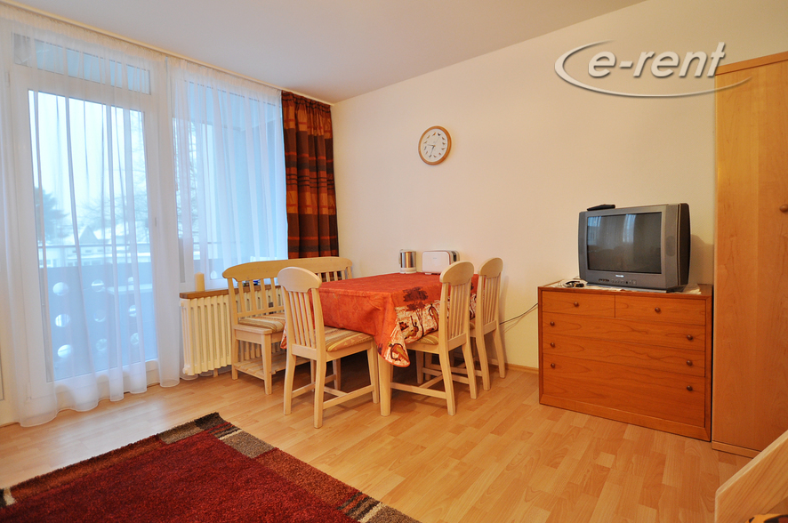 Modernly and timelessly furnished apartment in Düsseldorf-Rath