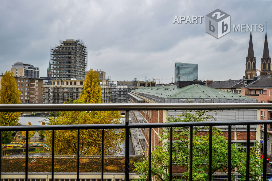 Modern möblierte und zentral gelegene Maisonettewohnung in Düsseldorf-Stadtmitte