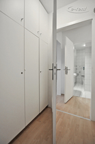 Modern möblierte Wohnung in sehr attraktiver und zentraler Wohnlage in Düsseldorf-Carlstadt