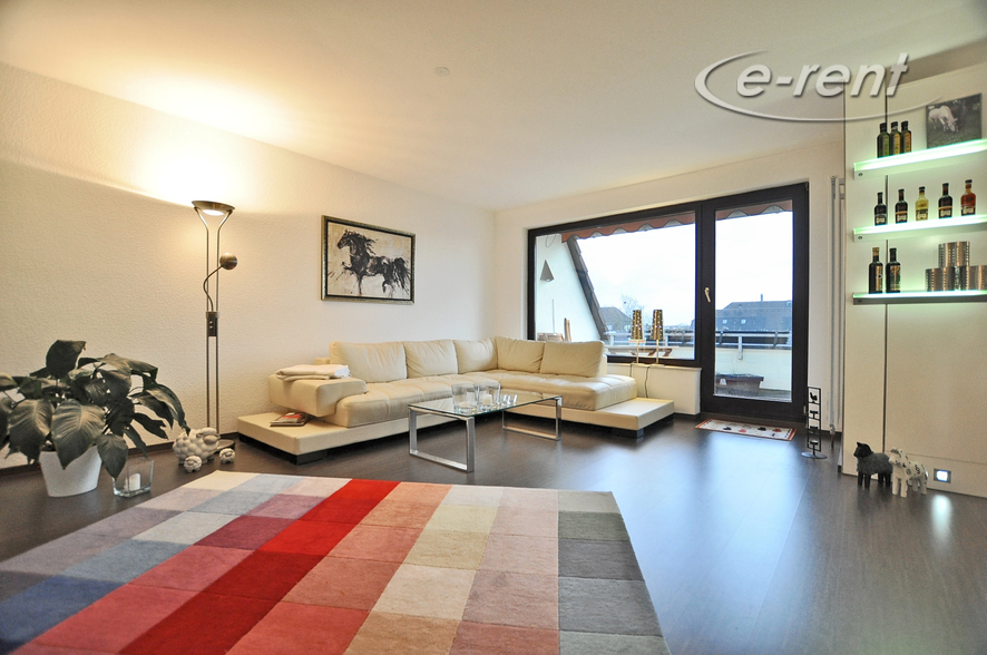Modern möblierte und ruhige Wohnung mit Balkon in Monheim-Baumberg