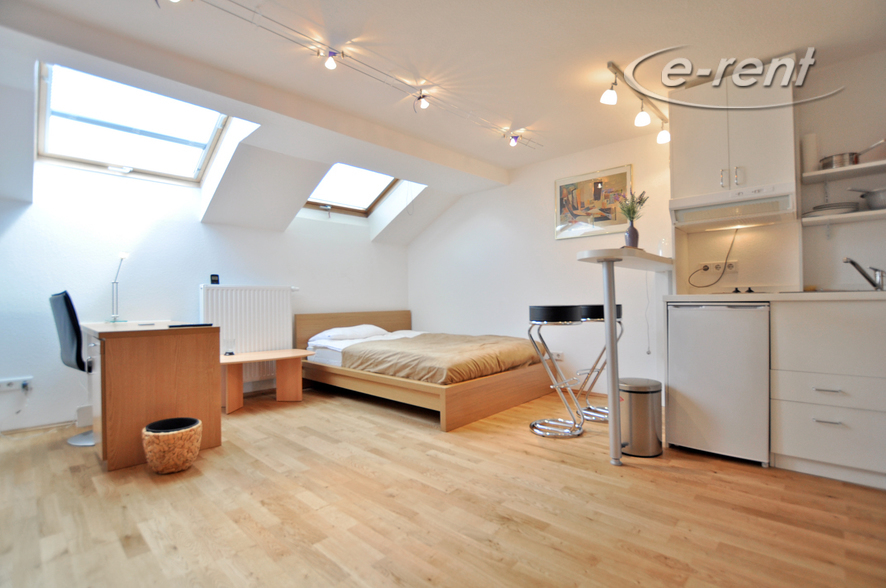 Modern furnished apartment of the upscale category in Düsseldorf-Stadtmitte
