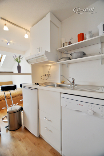 Modern möbliertes Apartment der gehobenen Kategorie in Düsseldorf-Stadtmitte