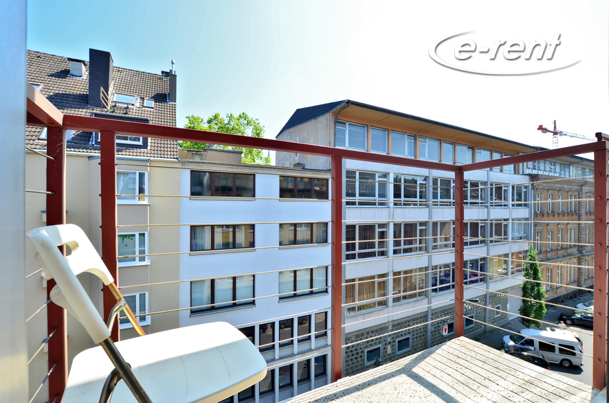 Modern möbliertes Apartment in zentraler Lage in Düsseldorf-Unterbilk