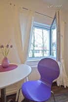 Modern möblierte Wohnung in Düsseldorf-Wittlaer