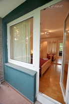 Modern möblierte und ruhig gelegene Wohnung mit Balkon in Düsseldorf-Niederkassel