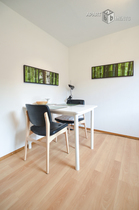 Timelessly furnished and light-flooded studio flat in Leverkusen-Schlebusch