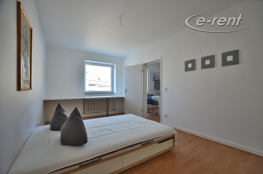 Großzügige und modern möblierte Wohnung in zentraler Lage in Düsseldorf-Friedrichstadt
