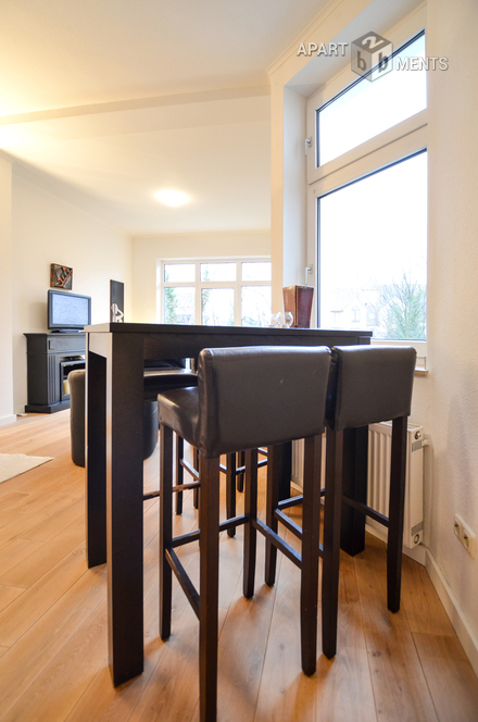 High quality furnished luxury old building apartment in best location of Dusseldorf-Morsenbroich