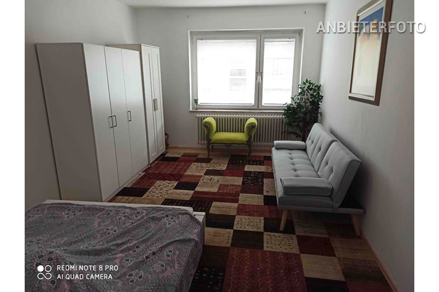 Furnished flat right next to the Media Harbour and Rhine Park in Düsseldorf-Unterbilk