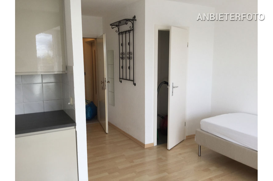Modern möbliert und uninahes Apartment in Düsseldorf-Wersten