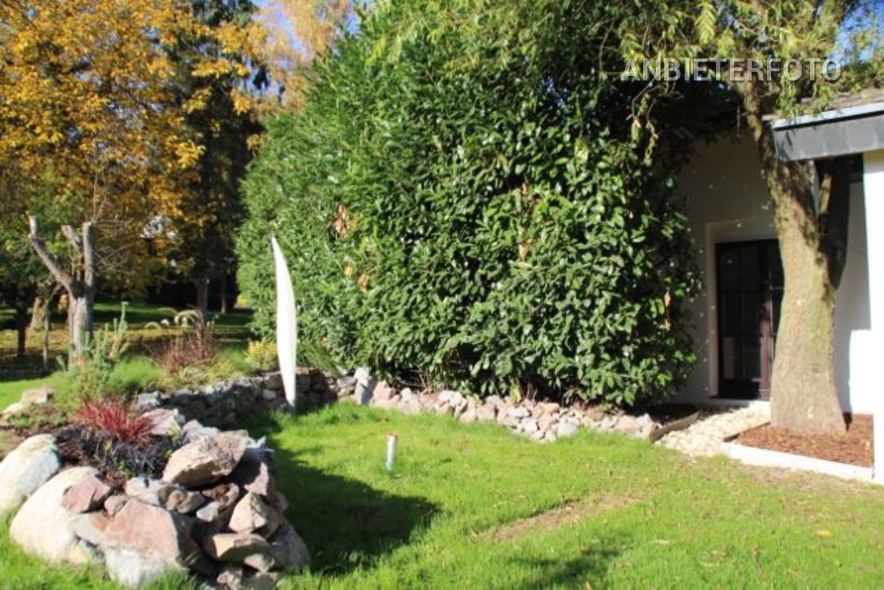 Modernly furnished and quietly located 1,5- rooms-Lodge in Neuss-Holzheim