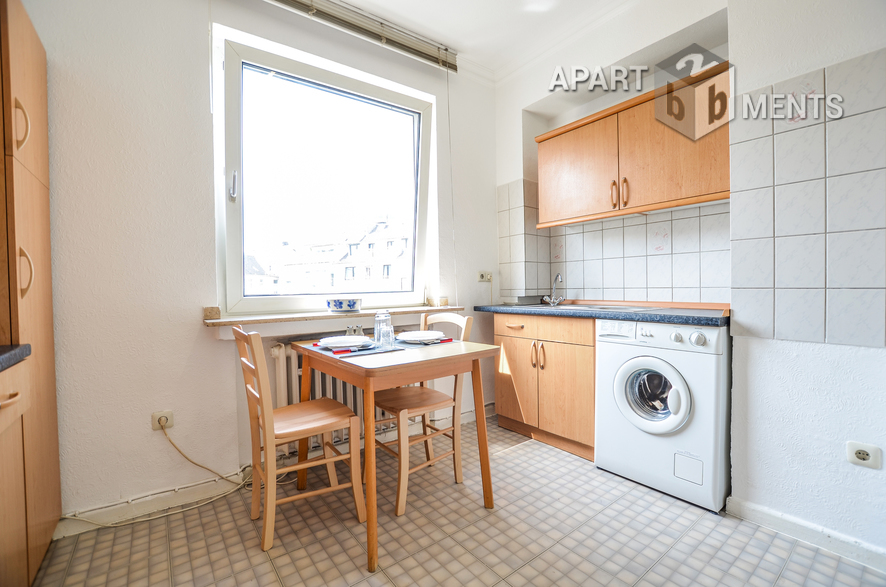 Gepflegt möblierte und zentral gelegene Wohnung in Düsseldorf-Stadtmitte