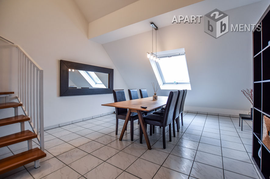 Möblierte und lichtdurchflutete Maisonettewohnung im Süden von Hilden