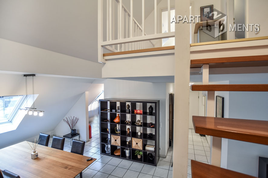 Möblierte und lichtdurchflutete Maisonettewohnung im Süden von Hilden