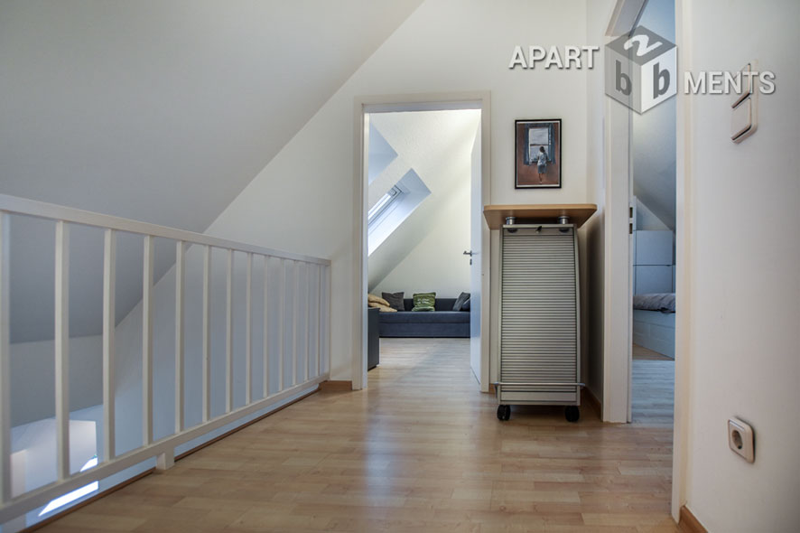 Möblierte und lichtdurchflutete Maisonettewohnung im Süden von Hilden