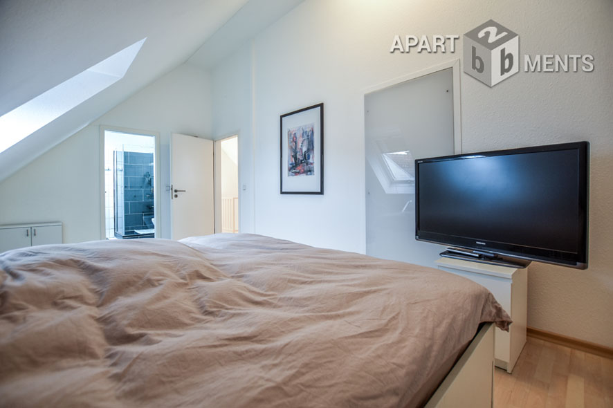 Möblierte und lichtdurchflutete Maisonettewohnung im Süden von Hilden