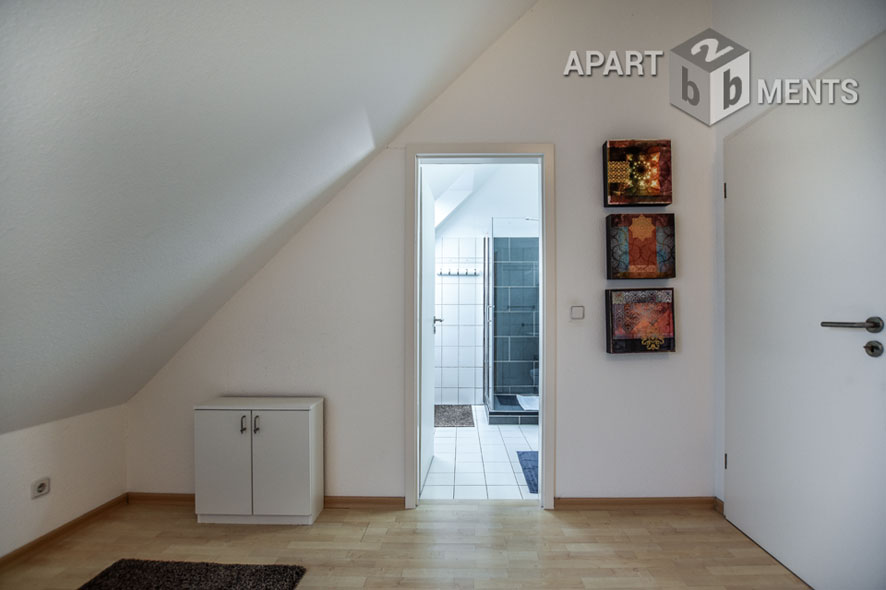 Möblierte und lichtdurchflutete Maisonettewohnung im Süden von Hilden