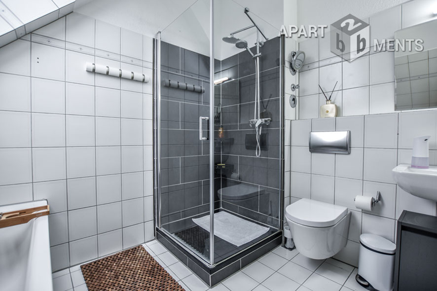 Möblierte und lichtdurchflutete Maisonettewohnung im Süden von Hilden