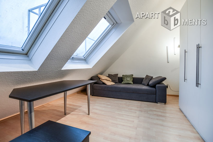 Möblierte und lichtdurchflutete Maisonettewohnung im Süden von Hilden