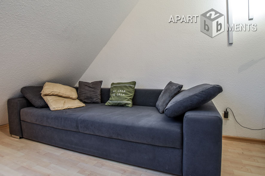 Möblierte und lichtdurchflutete Maisonettewohnung im Süden von Hilden