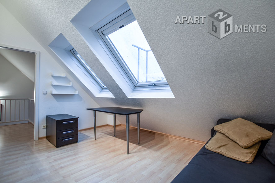 Möblierte und lichtdurchflutete Maisonettewohnung im Süden von Hilden