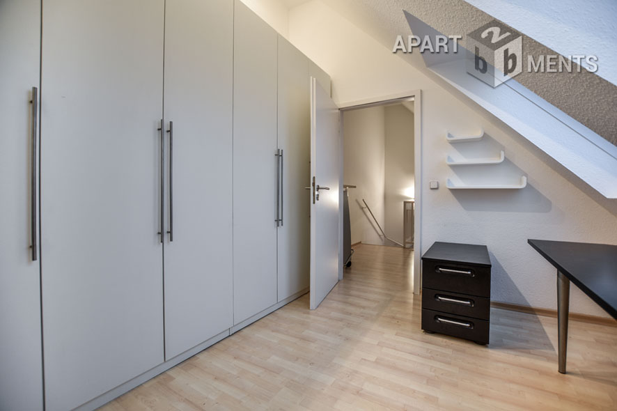 Möblierte und lichtdurchflutete Maisonettewohnung im Süden von Hilden