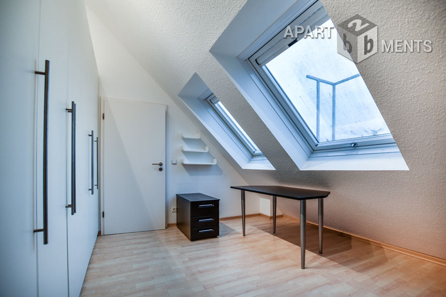 Möblierte und lichtdurchflutete Maisonettewohnung im Süden von Hilden