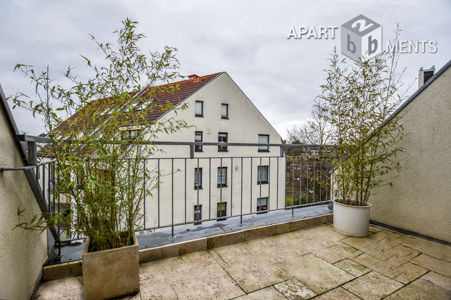Möblierte und lichtdurchflutete Maisonettewohnung im Süden von Hilden