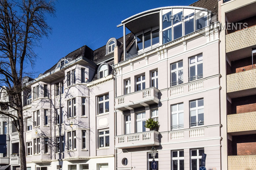 Möblierte und exklusive Penthousewohnung im Maisonettestil in Düsseldorf-Oberkassel