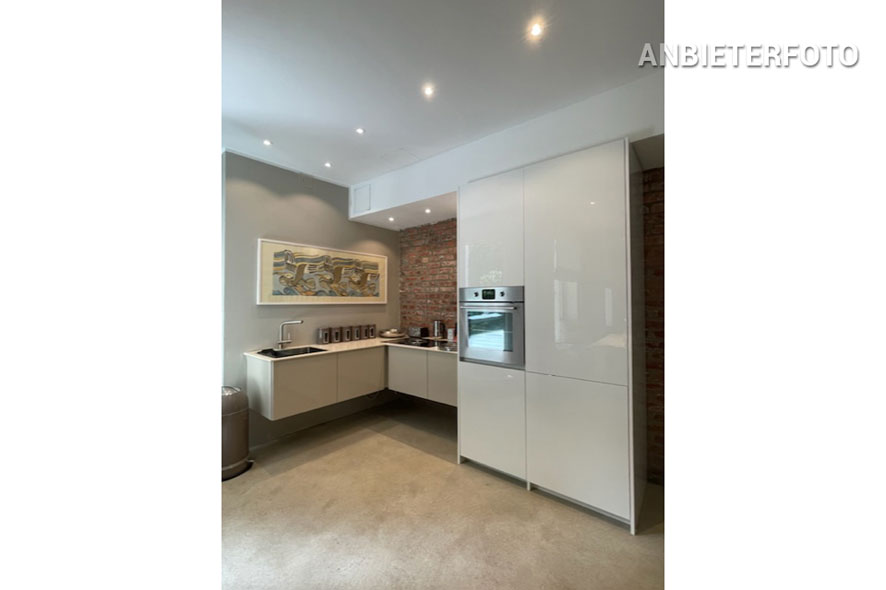Modern möblierte und ruhig gelegene Wohnung in Düsseldorf-Unterbilk