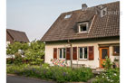 Möblierte Doppelhaushälfte mit Terrasse und Garten in Dormagen