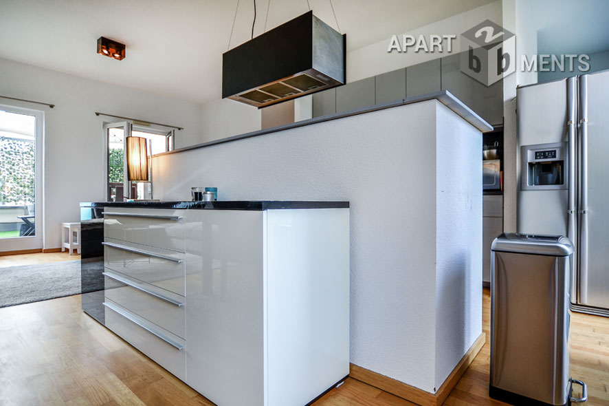 Möblierte Wohnung mit Dachterrasse in Düsseldorf-Pempelfort