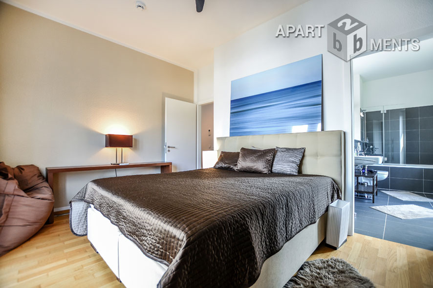 Möblierte Wohnung mit Dachterrasse in Düsseldorf-Pempelfort