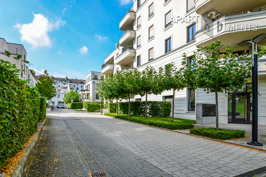 Möblierte Wohnung mit Dachterrasse in Düsseldorf-Pempelfort