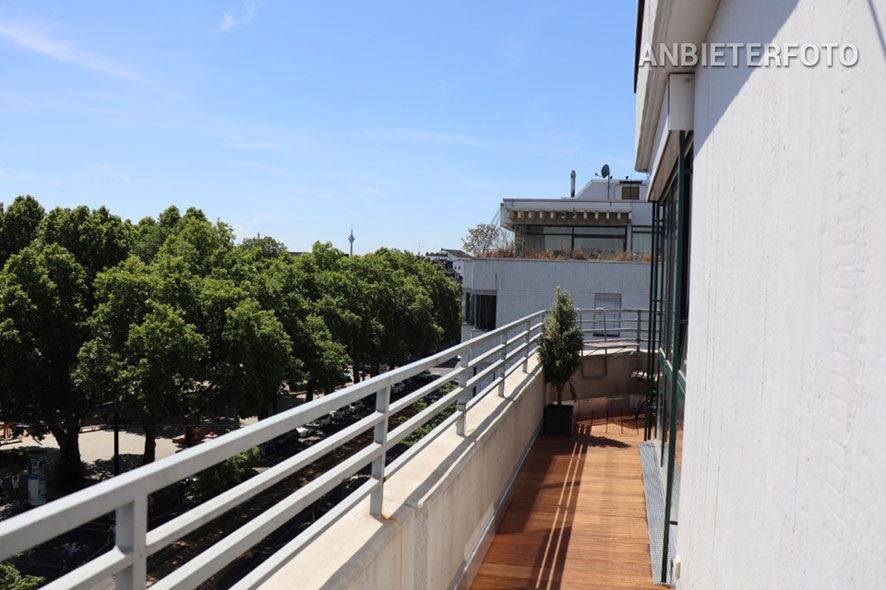 Furnished penthouse with roof terrace and balcony in Düsseldorf-Derendorf