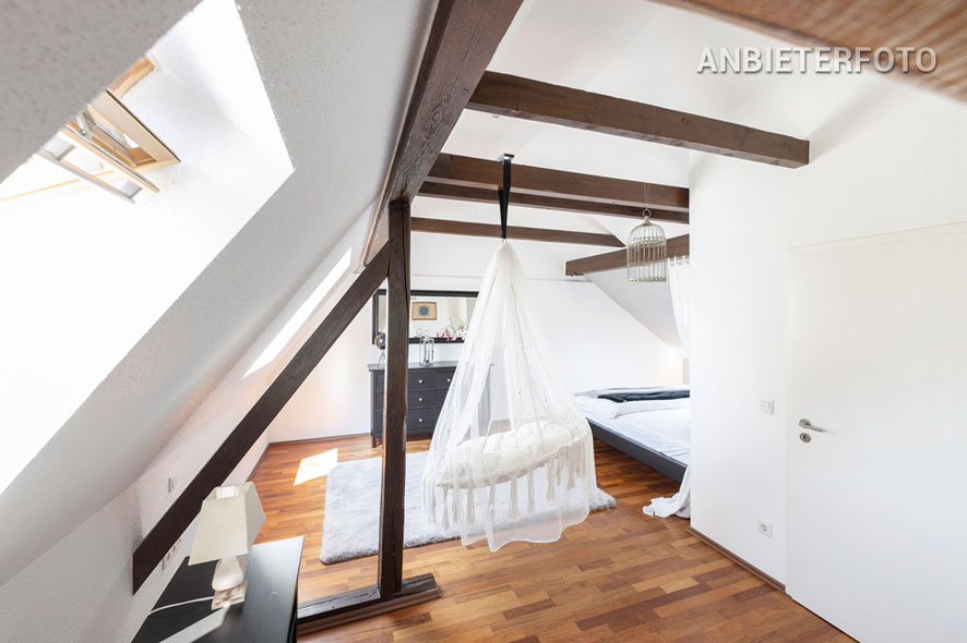 Geräumige Luxuswohnung möbliert und mit Dachterrasse und Whirlpool in Düsseldorf-Düsseltal